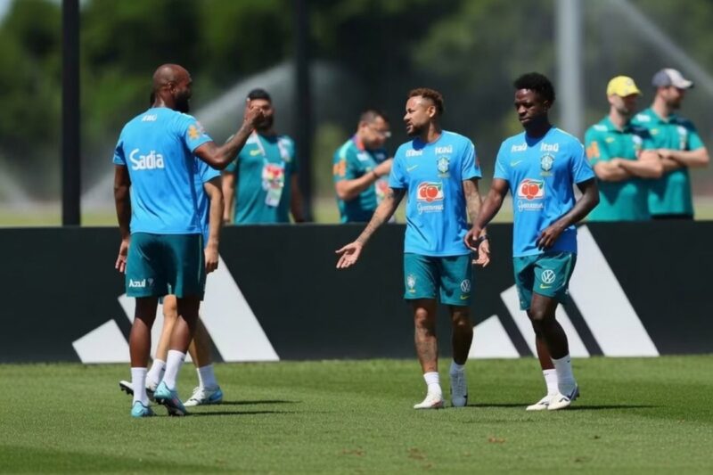 ESPIÃO NO TREINO DA SELEÇÃO? ARGENTINOS POLEMIZAM COM ANCELOTTI! TITULAR DESFALCA ATIVIDADE!